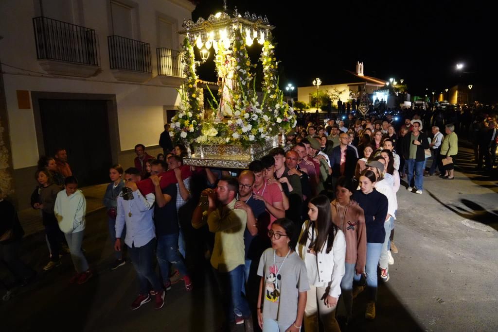 Entrada de la Virgen de la Antigua en Hinojosa