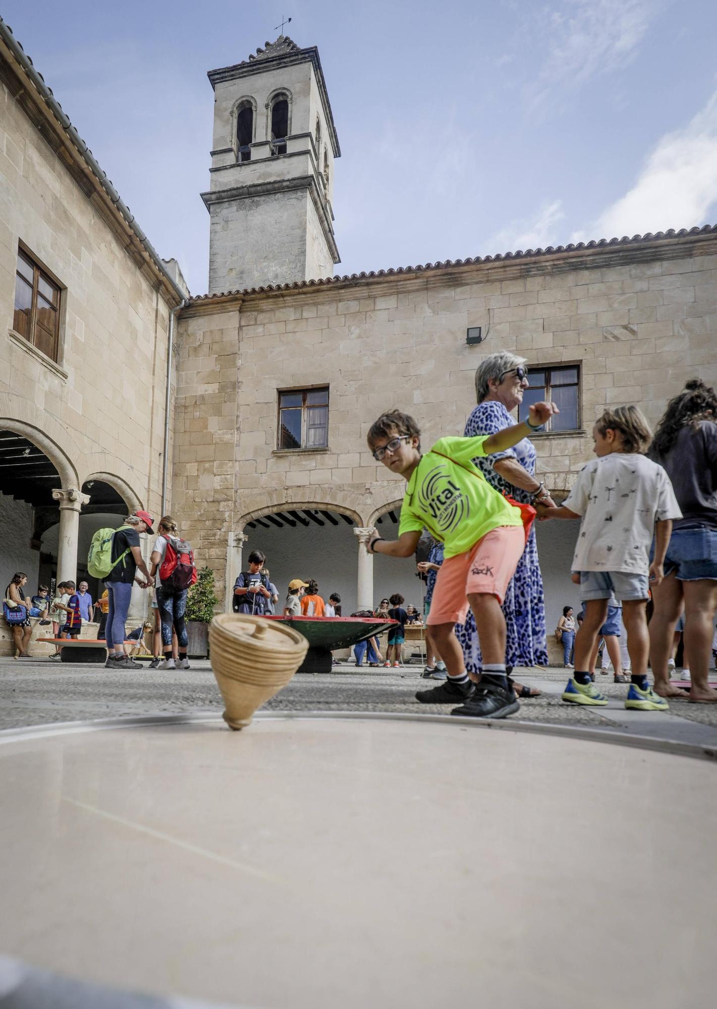 Fotos | Trobada de baldufes: El arte de la peonza triunfa en Pollença