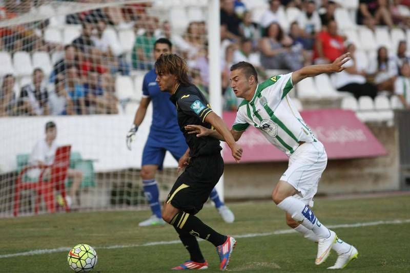 El Córdoba CF vence en su presentación al Granada