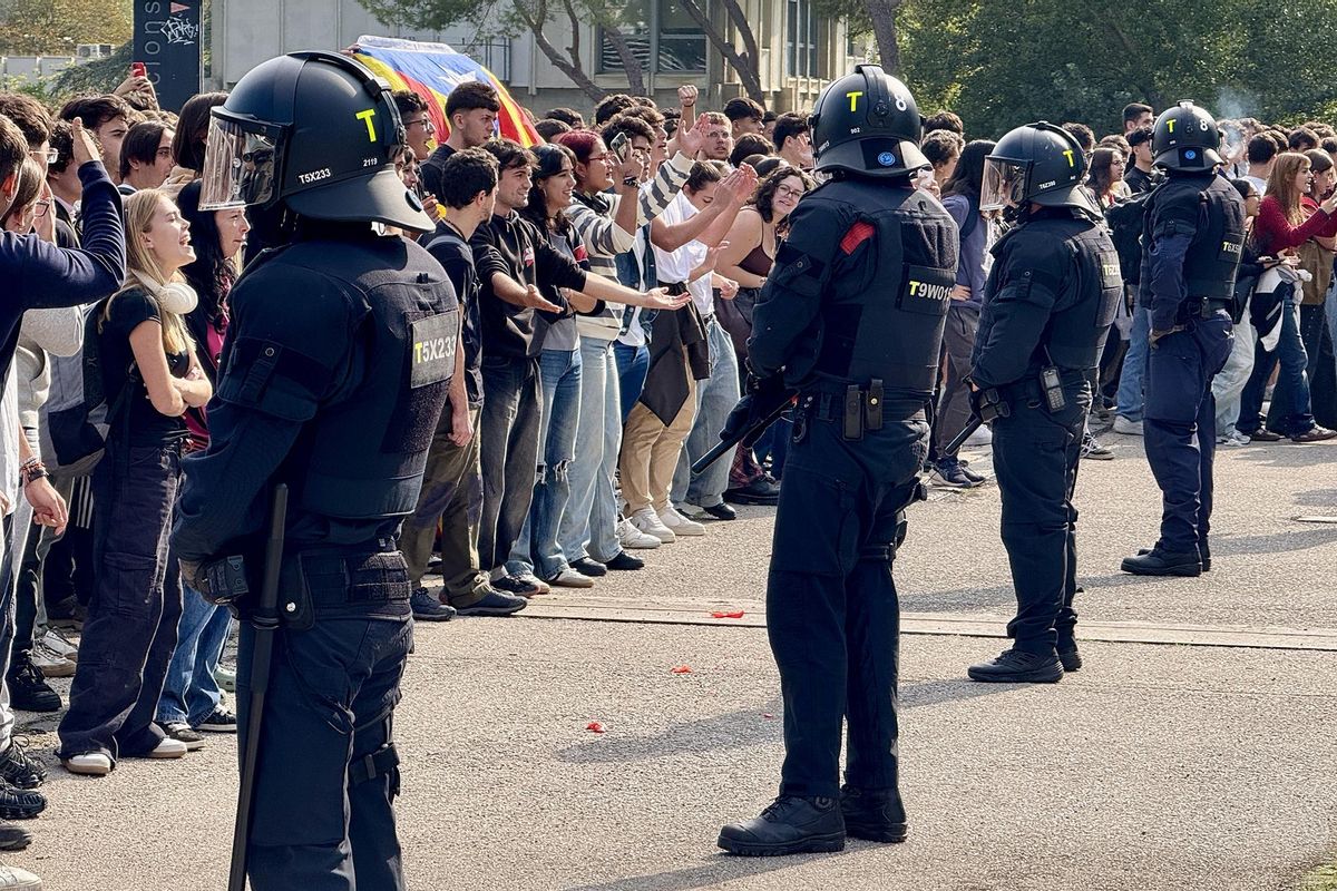 Tensión en la UAB ante la visita de Vito Quiles a Bellaterra Tensión en la UAB ante la visita de Vito Quiles a Bellaterra