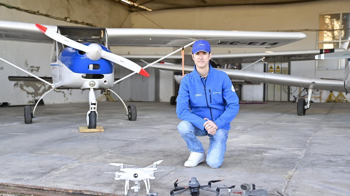 Manuel Martinavarro, instructor de drones en el aeroclub de Castellón