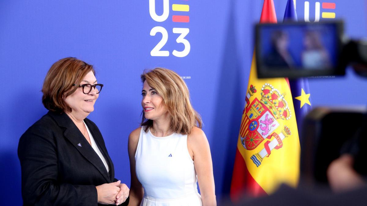 Raquel Sánchez con la comisaria de Trasnportes Adina Valean