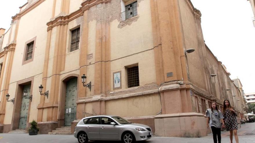 Un millón para restaurar  la fachada de Santa María