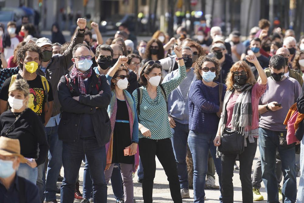 Manifestació a Girona per la llibertat d'expressió, el futur dels joves i l'autodeterminació