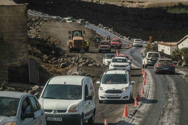 Carreteras por las coladas de lava de La Palma