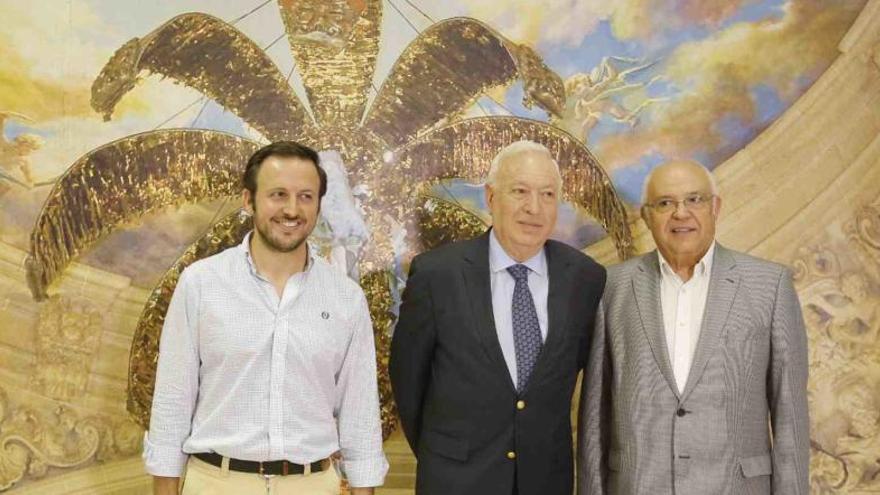 García-Margallo se compromete a «pelear» más fondos para el Misteri d&#039;Elx