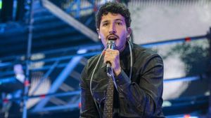 Sebastián Yatra, entre confessions i flamarades al Palau Sant Jordi