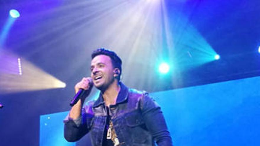 Luis Fonsi, durante su concierto en Marbella del año pasado.