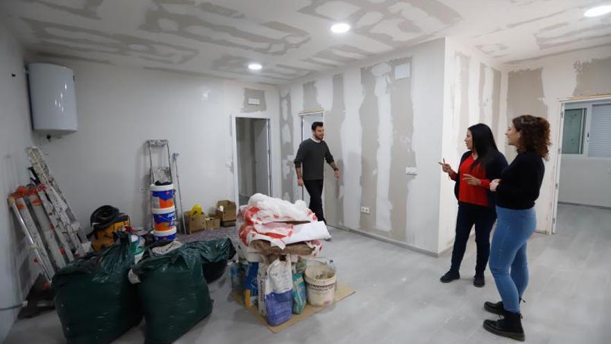 Instalaciones del centro de emergencia habitacional, en la calle San Acisclo, que cuenta con cinco habitaciones.