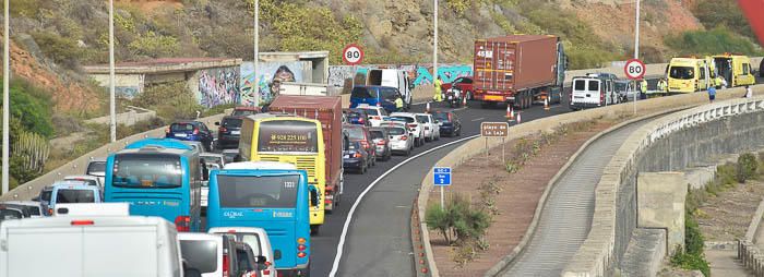 Accidente de tráfico en la GC-1 a la altura de ...