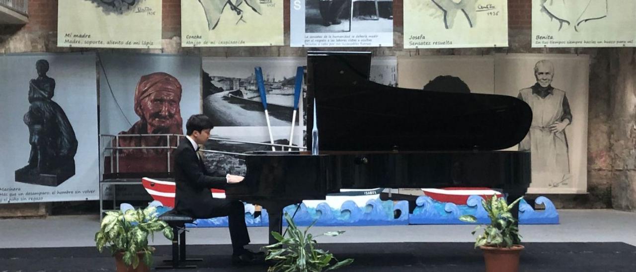 El pianista chino Qi Kong da prueba de su virtuosismo en Candás | B. G.
