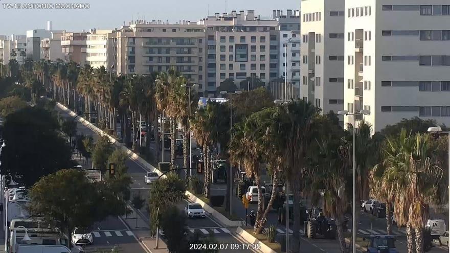 Los tractores desbloquean el acceso al Puerto de Málaga tras 36 horas