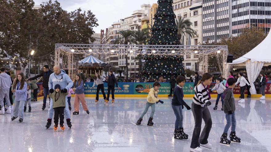 El aumento de usuarios avala la vuelta del hielo a la pista de patinaje