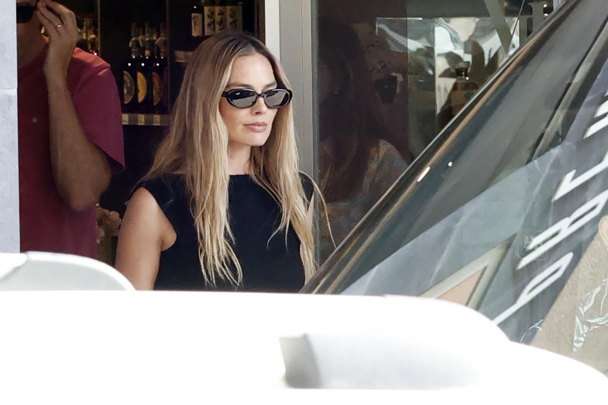 Todas las imágenes de las vacaciones de Margot Robbie en Ibiza
