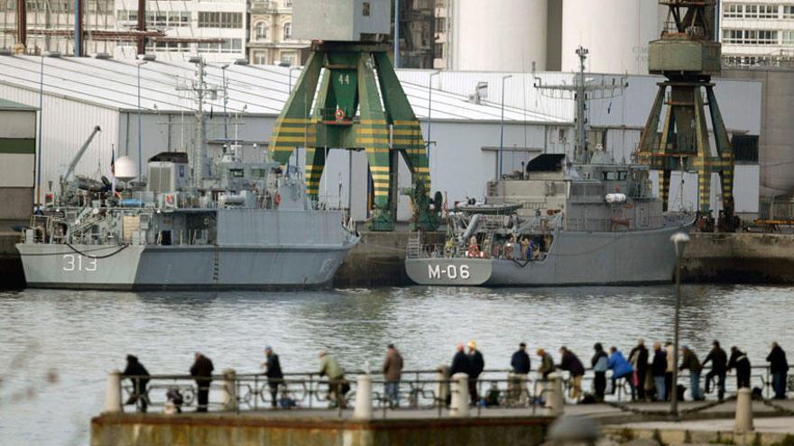 Cinco buques integrados en la Agrupación Permanente de Medidas Contraminas Número 1 de la OTAN atracaron hoy en el puerto de A Coruña.