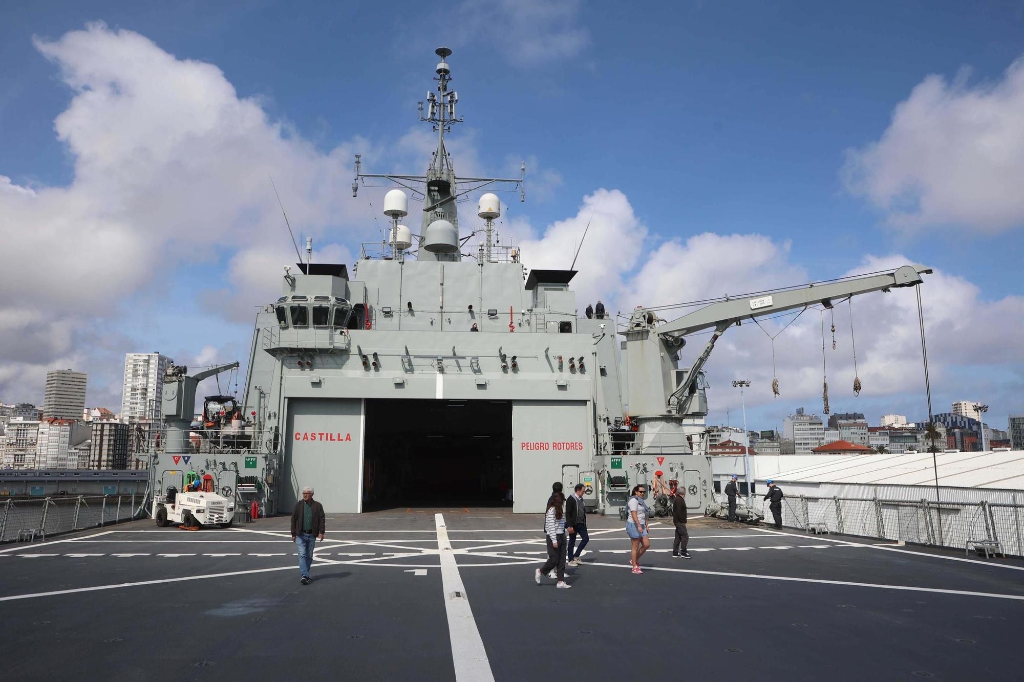 A bordo del buque 'Castilla' de la Armada Española