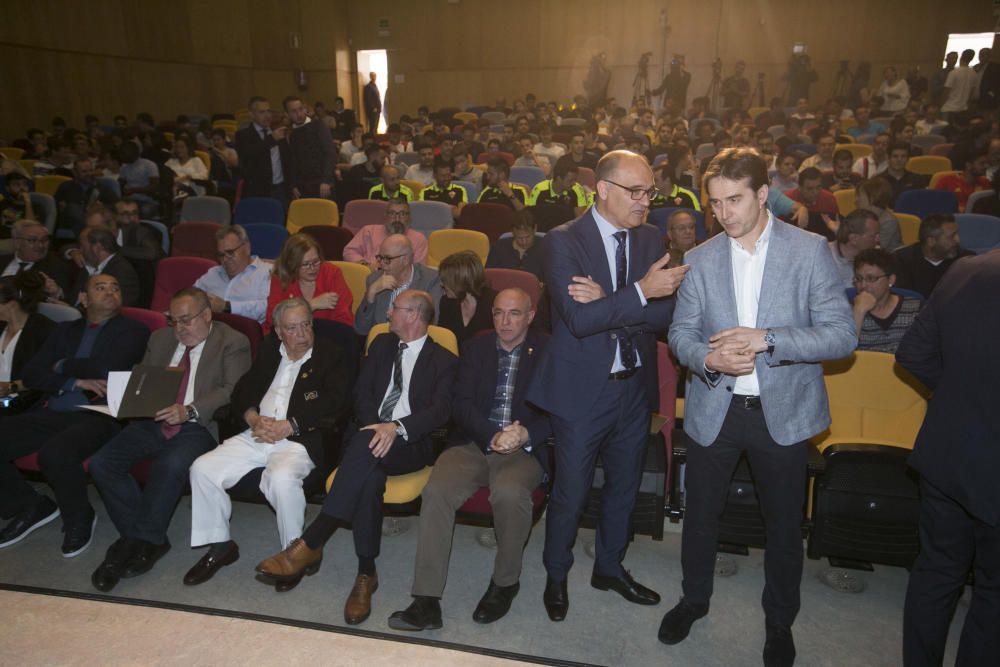 El seleccionador Julen Lopetegui en la Universidad de Alicante.