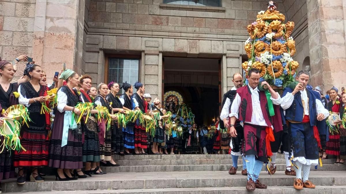 San Antonio llena Cangas de Onís de ritmo y diversión La Nueva España