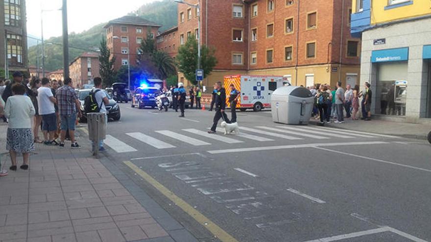 Tiroteo en Mieres tras un atraco a un supermercado