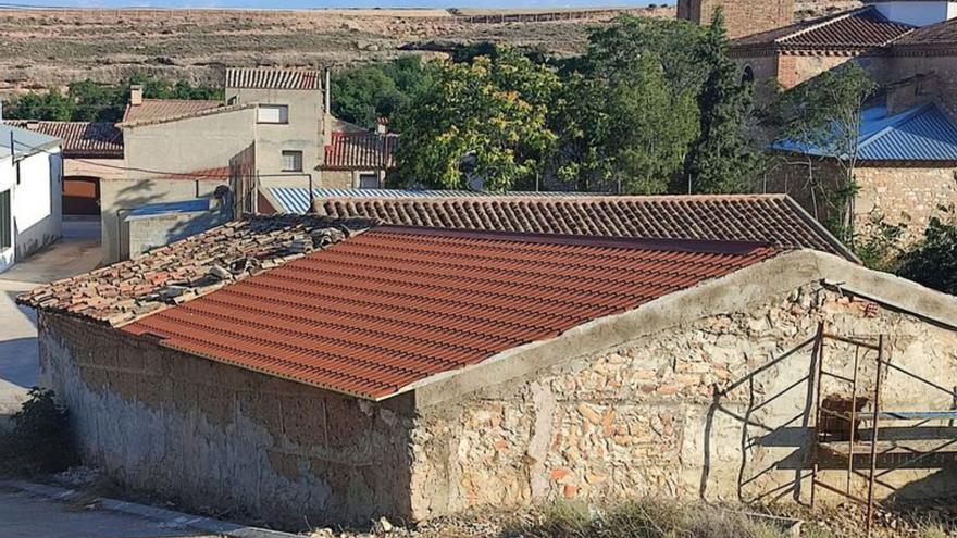 El tejado del almacén con su aspecto renovado.