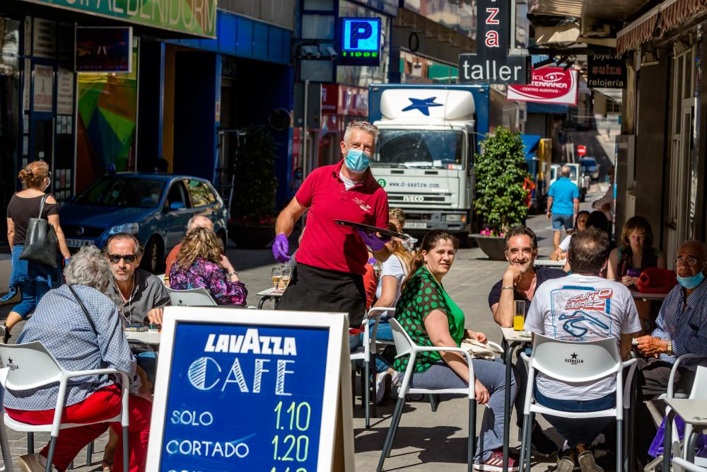 El 10% de las terrazas de bares de Benidorm abren