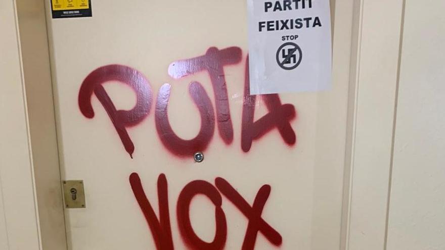 Pintadas en la sede de Vox en Girona