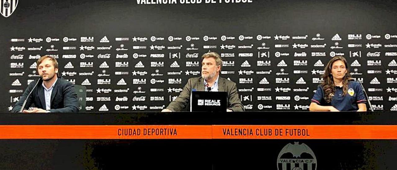 Gerardo Piris, a la izquierda, en la ciudad deportiva del VCF. | LEVANTE-EMV