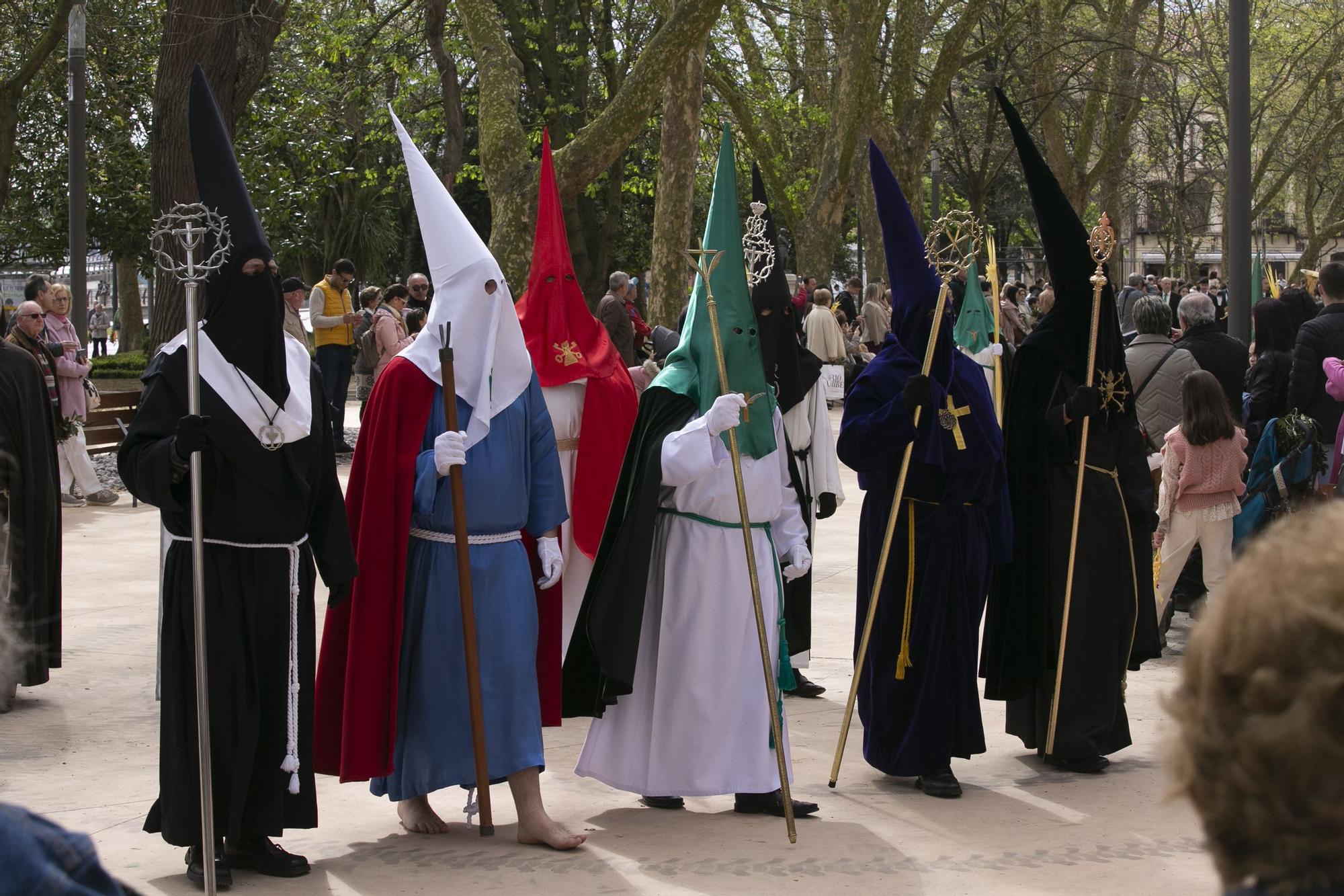 EN IMÁGENES | Bendición de Ramos y procesión de La Borriquilla en Avilés