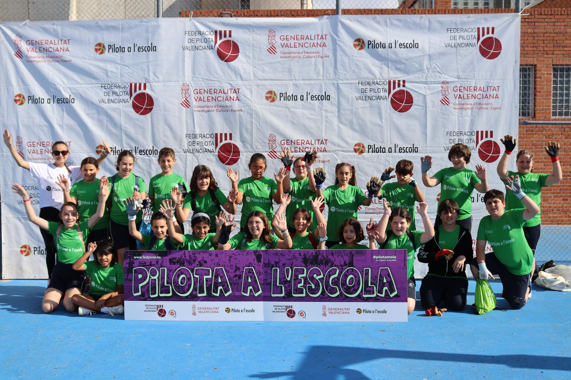 Trobada de Pilota a l'Escola en Tavernes de la Valldigna