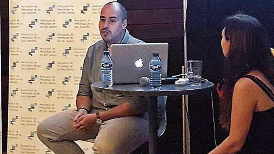 El periodista Antonio Pampliega, ayer en el Club Náutico de Palma.