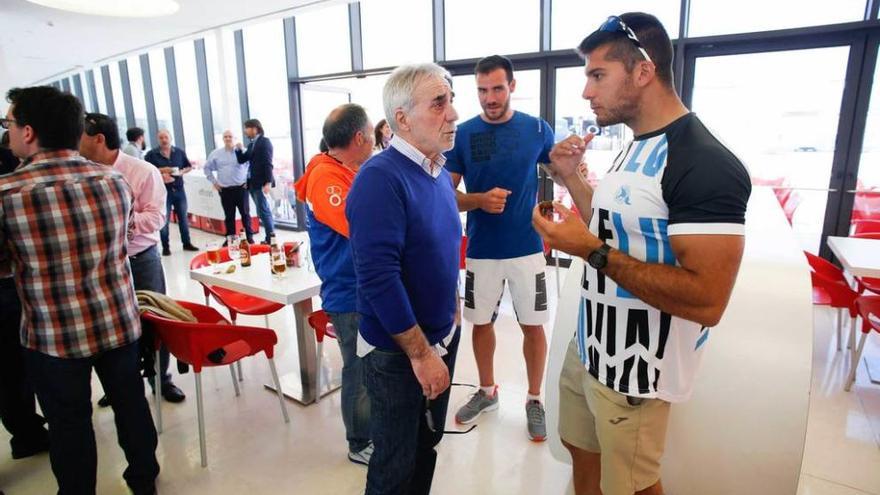 La cafetería del Niemeyer reabre para atender al público &quot;de la mañana a la noche&quot;