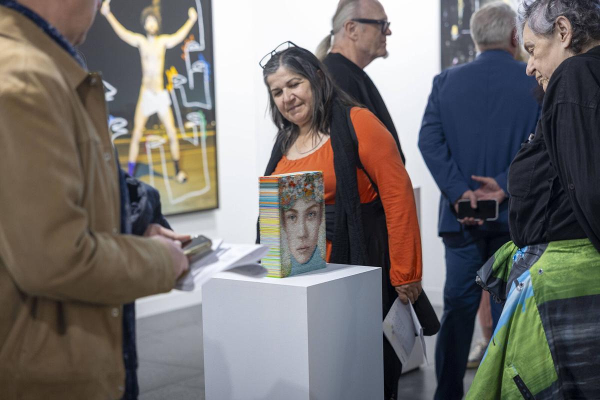 La feria Art Cologne Palma ha cerrado puertas en el palacio de congresos y ha registrado una gran afluencia de visitantes este domingo, en el que la entrada era gratuita para los residentes.