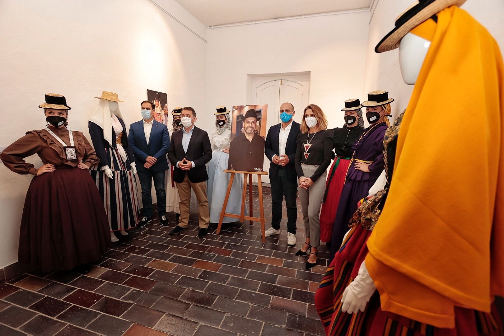 Inauguración de la exposición de Ubaldo Hernández