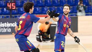 Alabart y Ferran Font celebran un gol