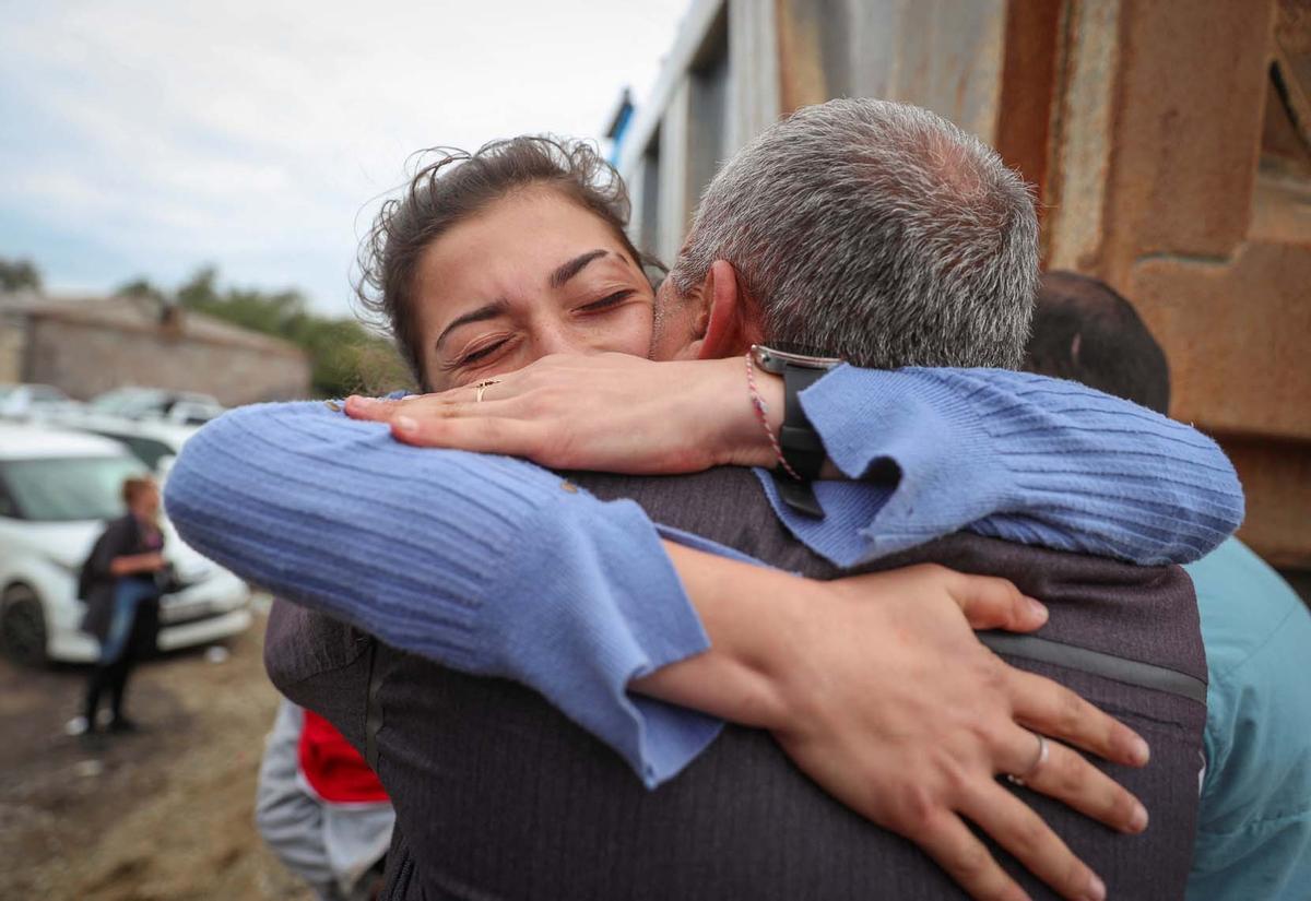 Los refugiados de Alto Karabaj llegan a Kornidzor