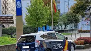 La Policía Nacional de Vigo detiene a un hombre por más de 40 robos en negocios y oficinas