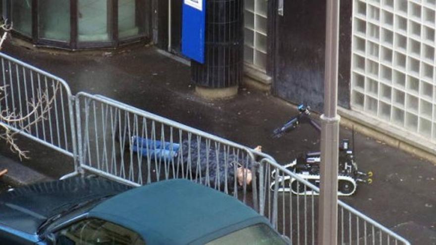 Abatido un hombre en París que entró armado en una comisaría