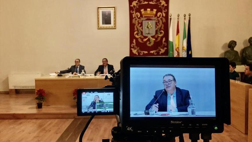 La deuda municipal desciende en casi tres millones en el último año