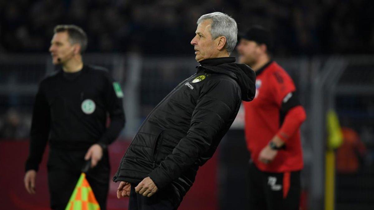 Favre se juega el puesto como técnico del Dortmund