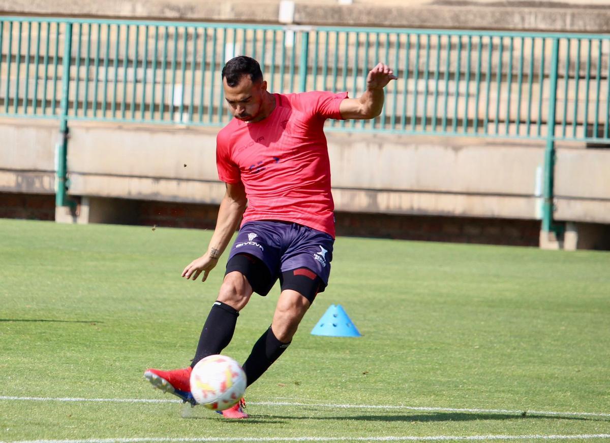 Miguel De las Cuevas, en la última sesión de entrenamiento del Córdoba CF en la Ciudad Deportiva.