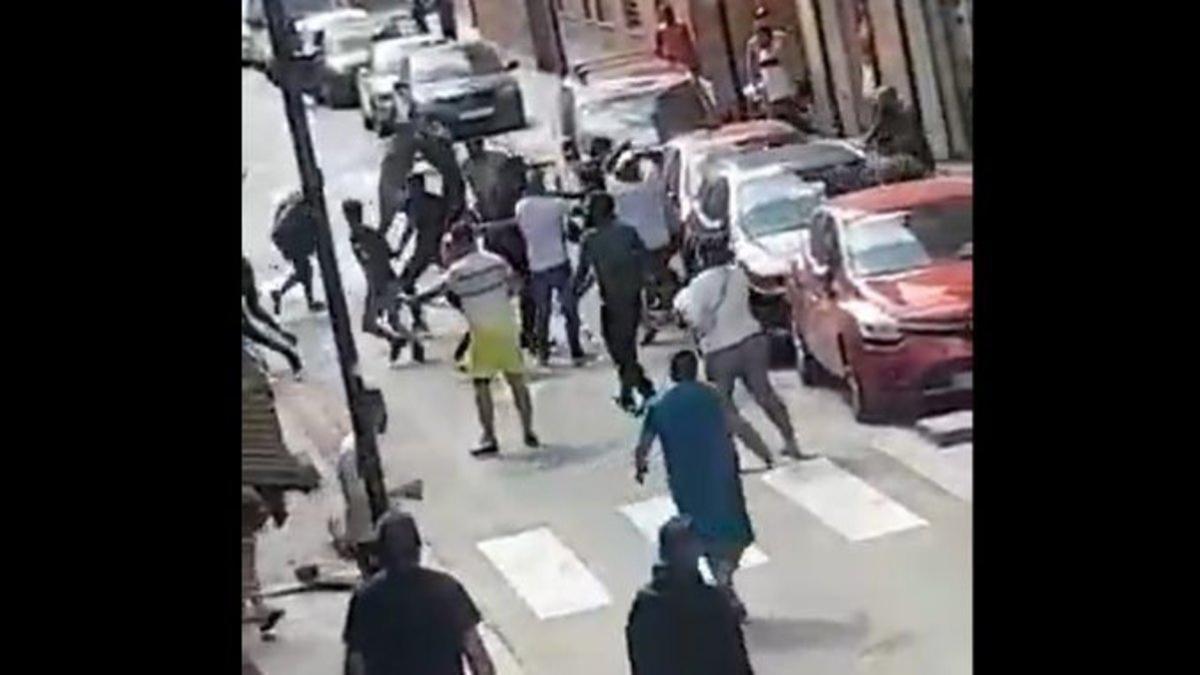 Una brutal pelea deja tres heridos a navajazos en Canovelles | Vídeo