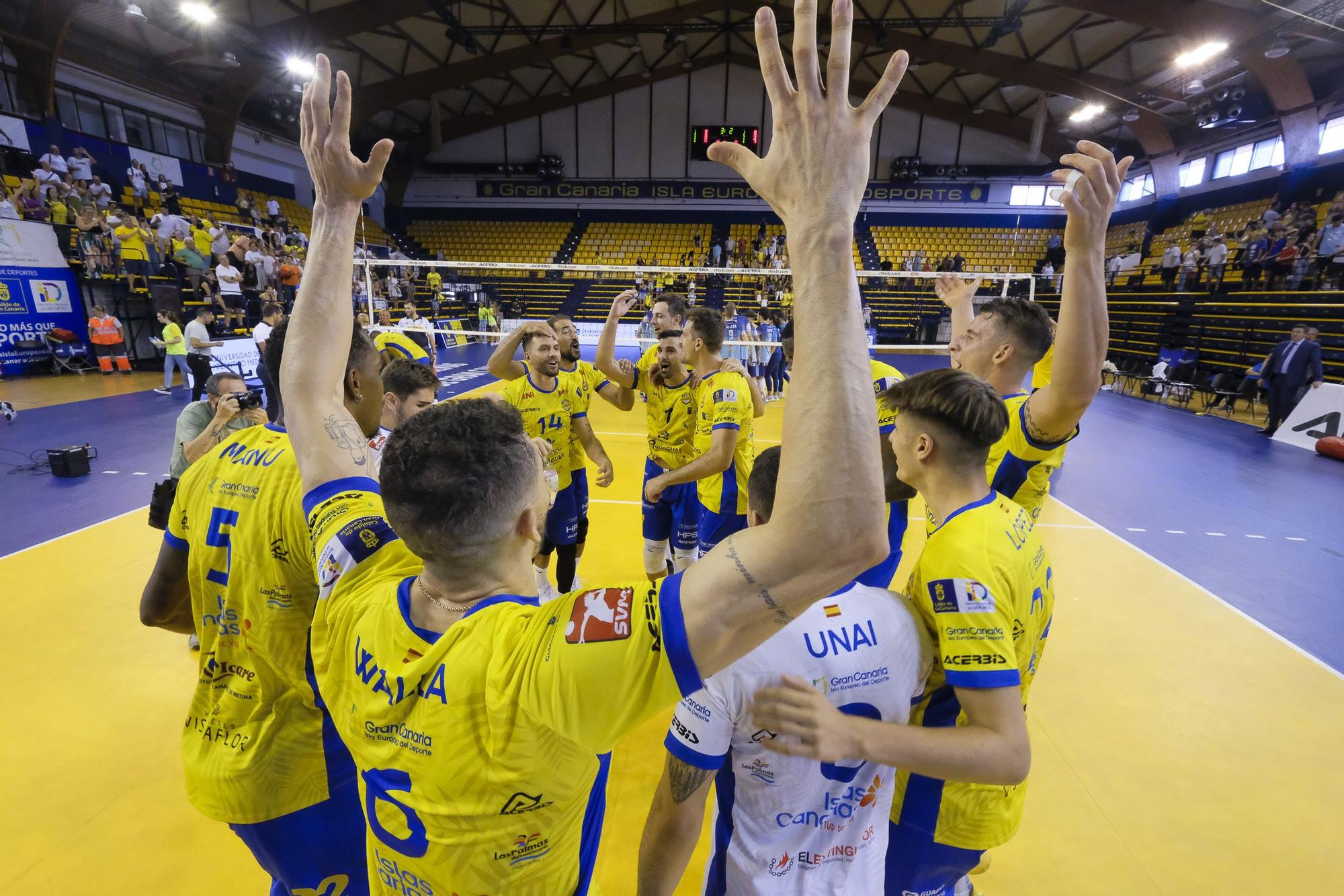 El CV Guaguas conquista su tercera Supercopa de España