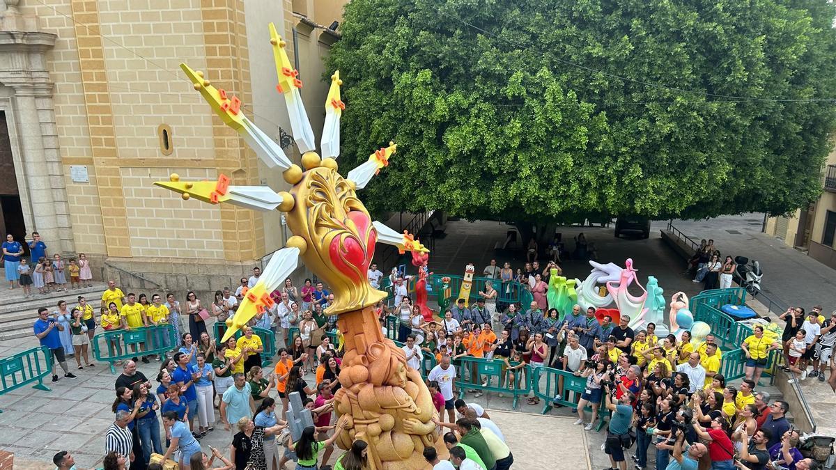 Un momento de la plantà en San Vicente
