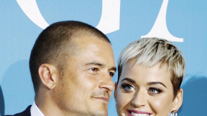 La cantante Katy Perry y el actor Orlando Bloom pasarán por el altar