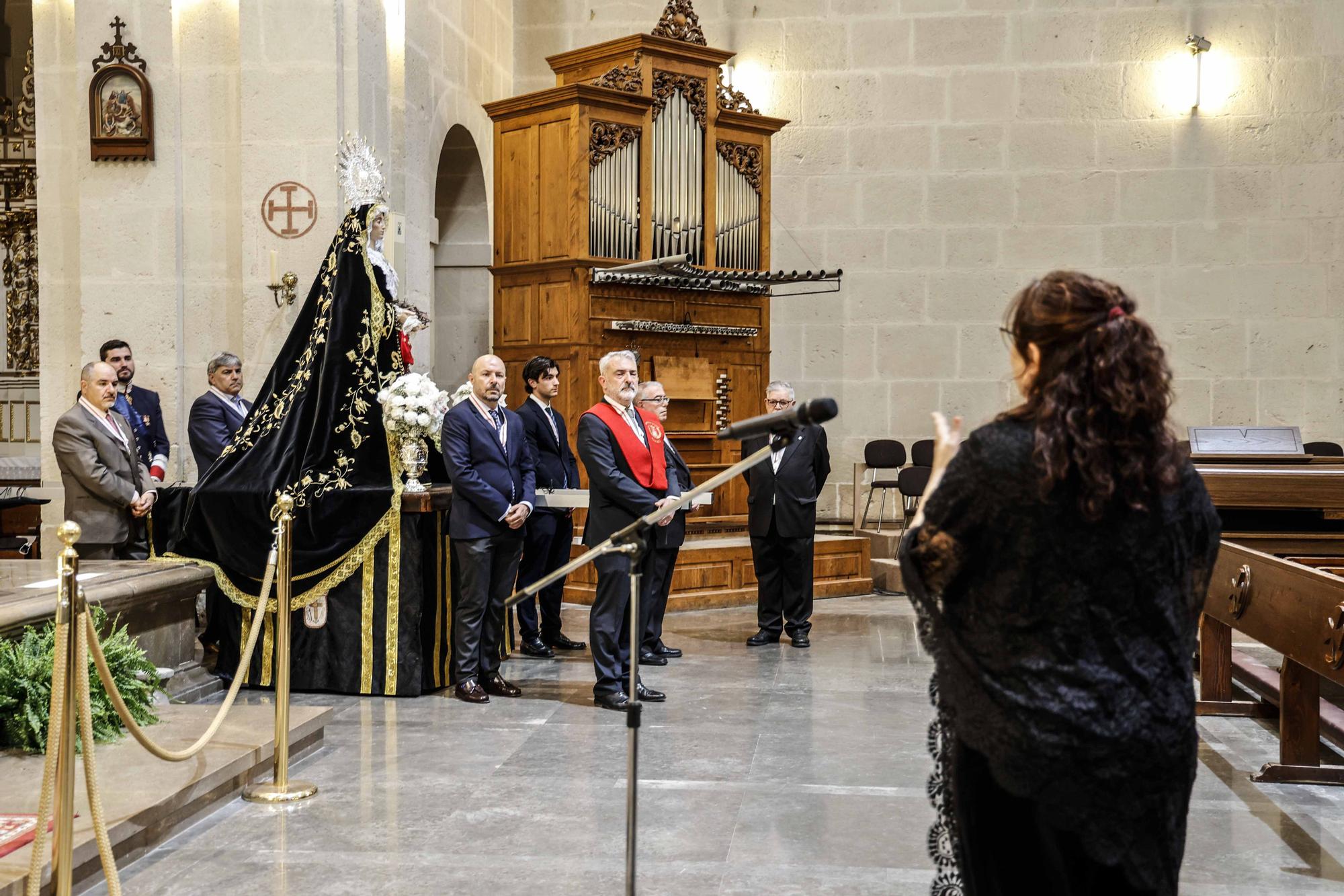 Alicante da inicio a la Semana Santa con una emotiva Exaltación de la Saeta y Mantilla