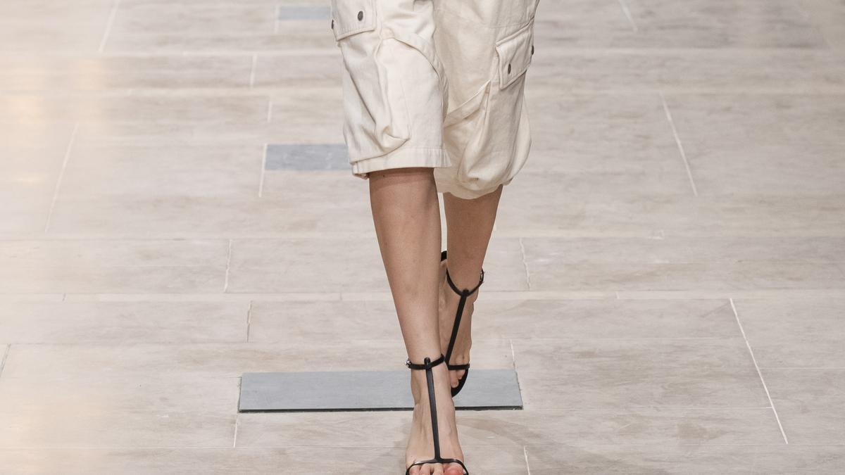 Las bermudas de Zara más deseadas del verano: alargan las piernas y estilizan