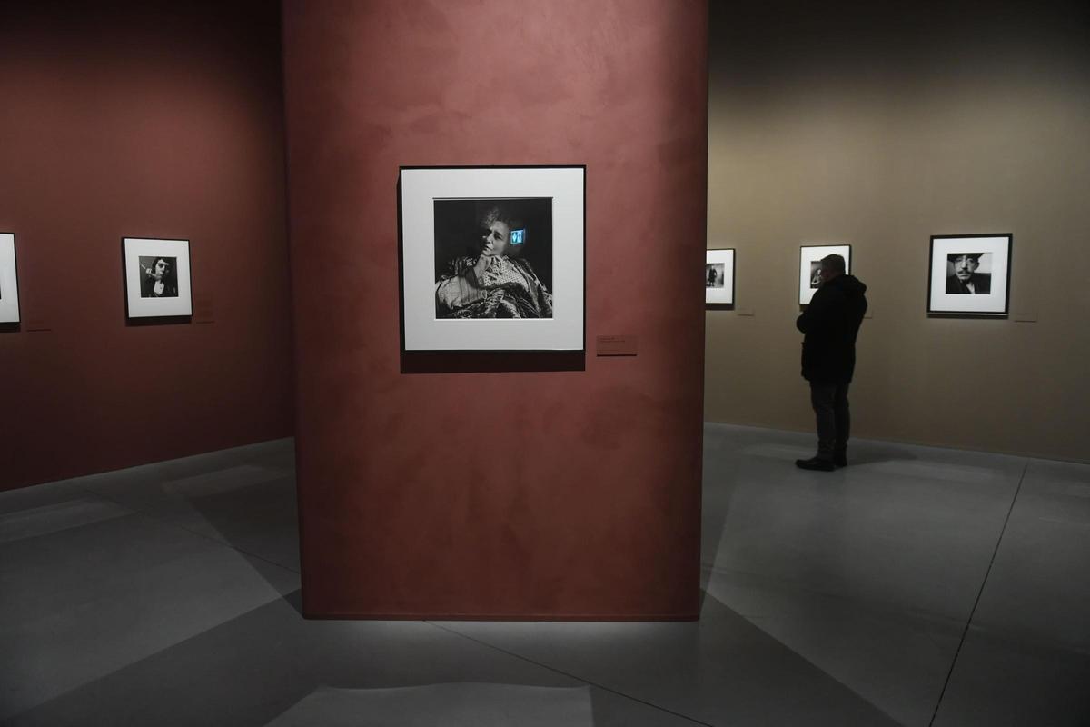 Exposición 'Irving Penn: Centennial' en el Muelle de Batería de A Coruña