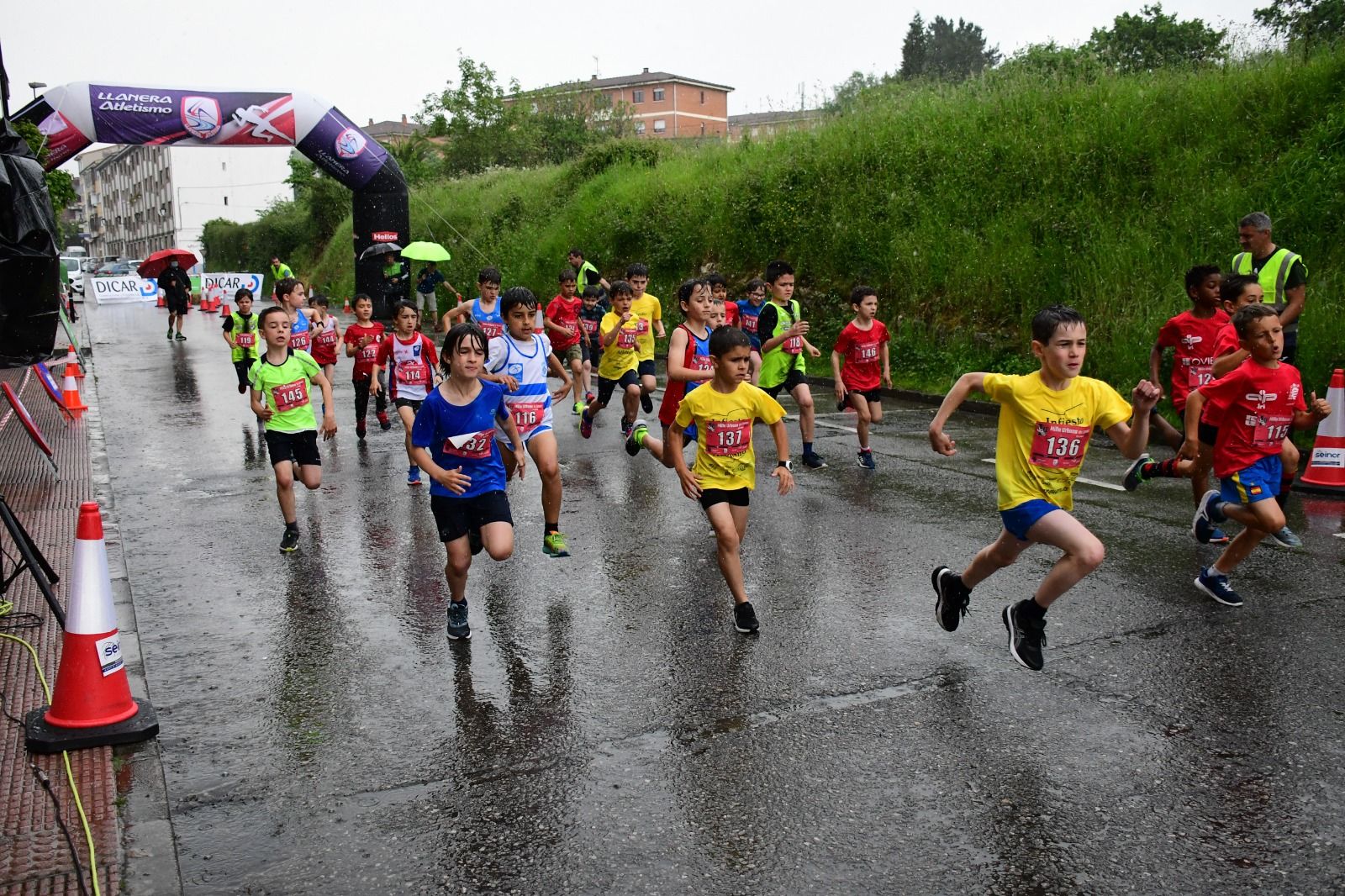 Moha Bakkali y Mariam Benkert se imponen en una competición que fue "una fiesta del atletismo"