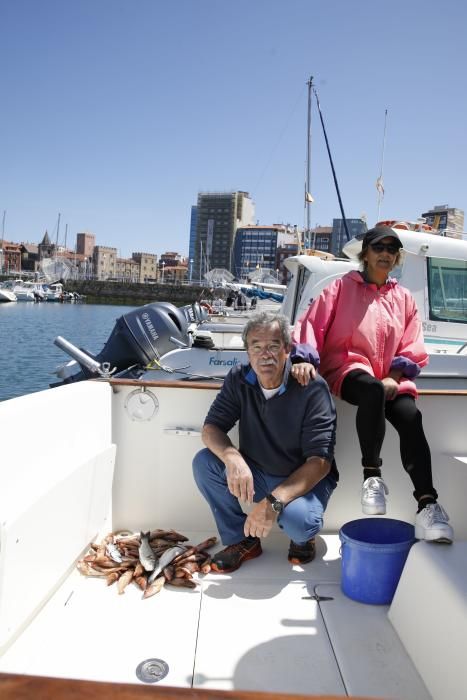 Los pescadores de Gijón regresan al Cantábrico