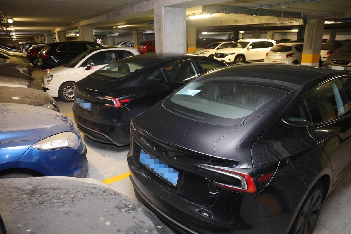 Vehículos VTC inmovilizados en el depósito municipal.